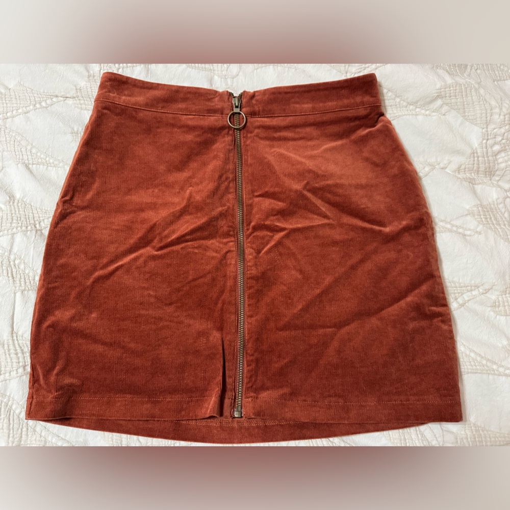 Forever 21 Rust Corduroy Mini Skirt | Zip Front | Size Medium
